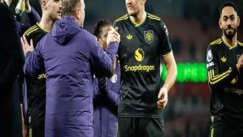 名宿联袂解读：森林狼季后赛征程篮球盛宴