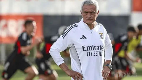 詹姆斯空中制胜扣篮逆转东契奇，湖人险胜步行者